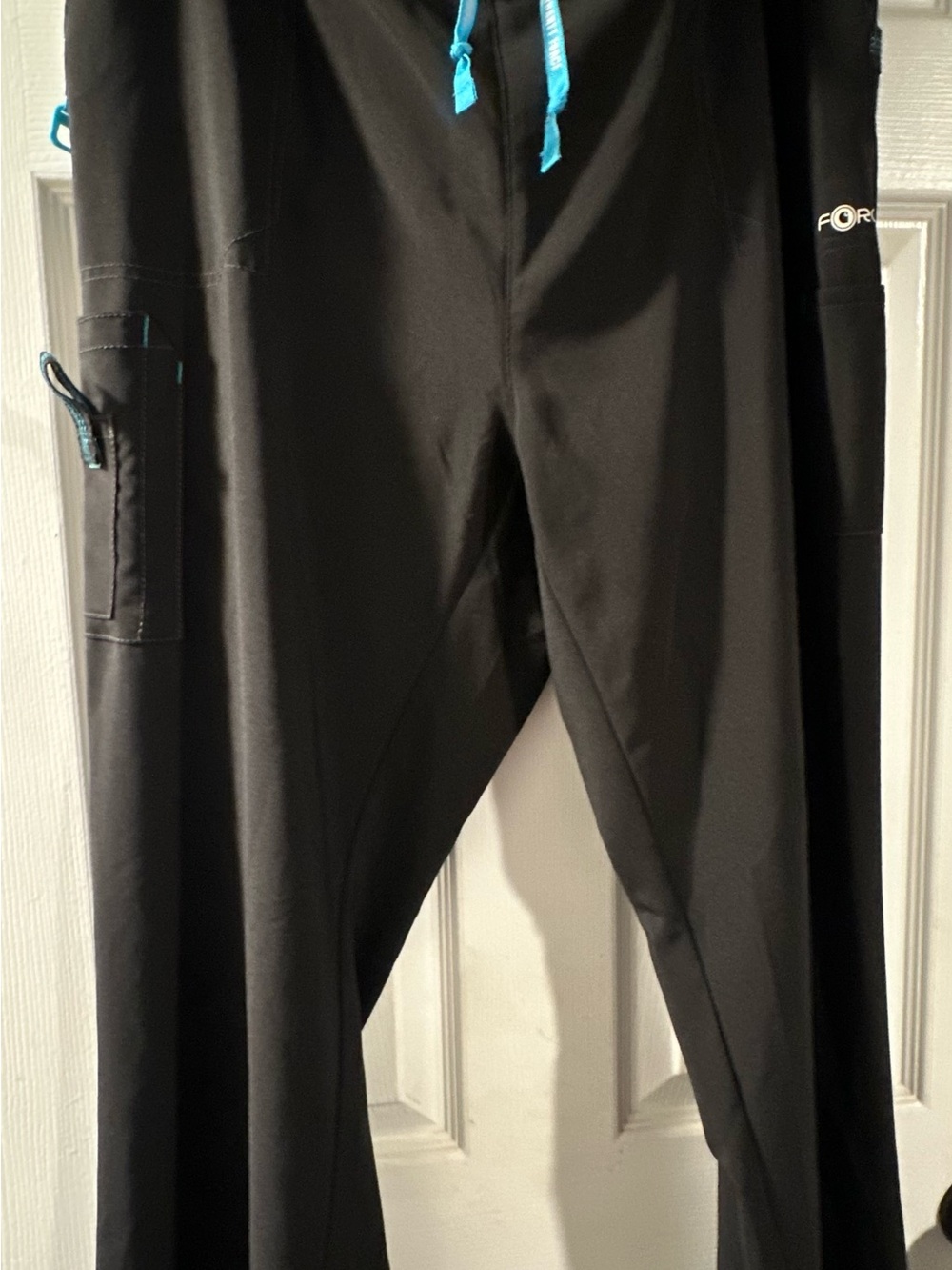 Carhartt NWOT Black Jogger Scrub Pants with Teal Drawstring
